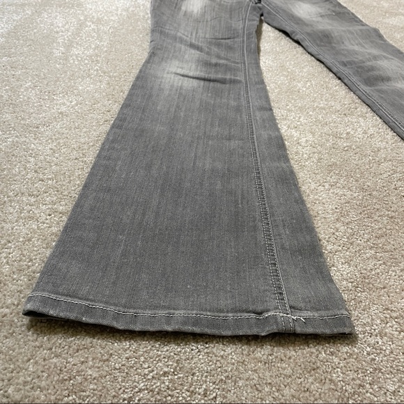 Cache bootleg flare grey denim jeans
Women’s size 6 - Picture 3 of 6
